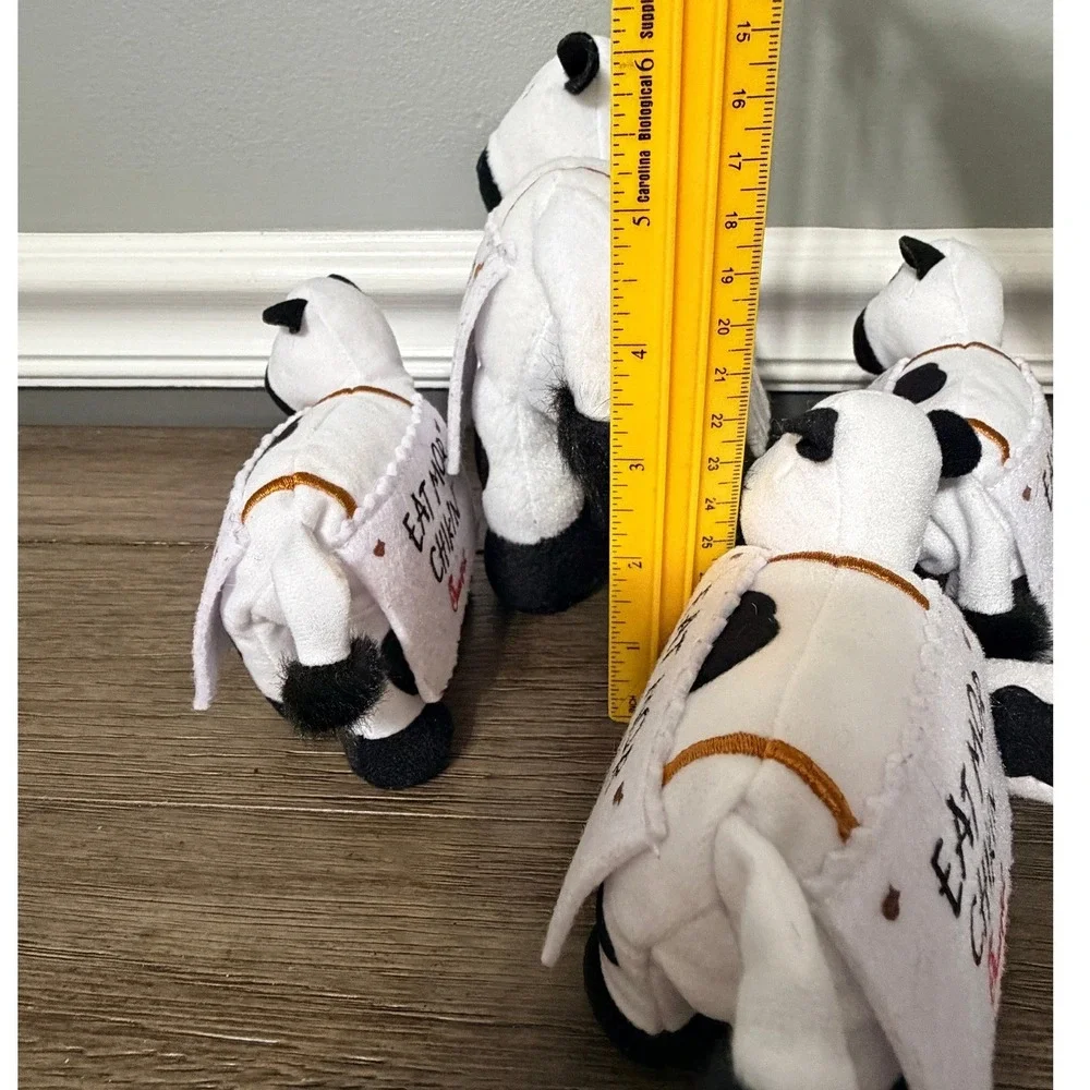 Chick-fil-A Eat Mor Chikin Cow Plush Lot of 5 Advertising Mascot Stuffed Animals